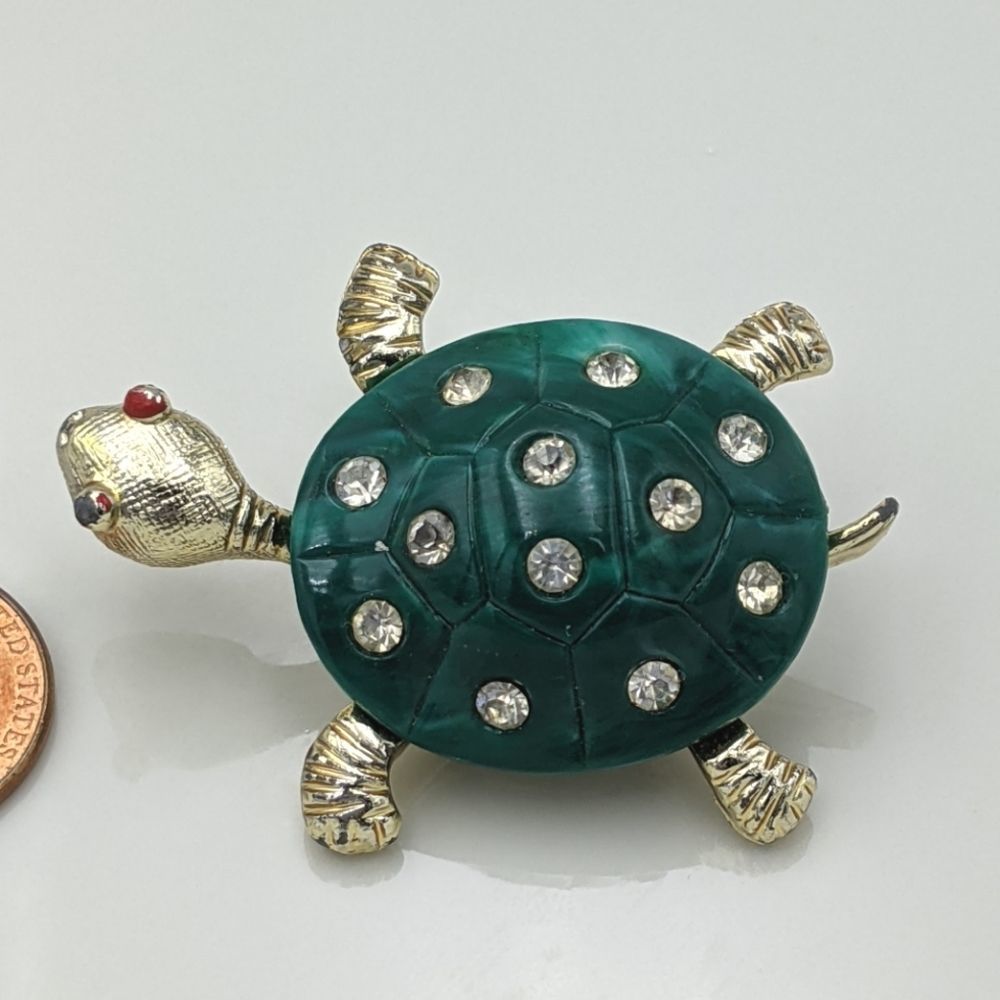 Vintage Green Rhinestone Gold Tone Turtle Brooch